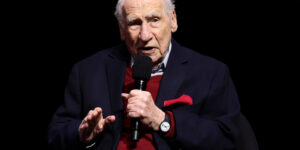 Pour Mel Brooks et des générations de ses admirateurs, 100 ans ne suffisent pas