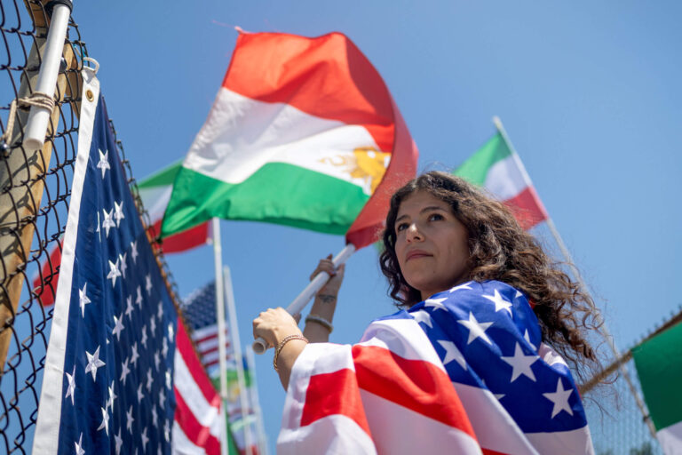 Pour les Juifs iraniens qui encouragent Trump, son nouvel accord est difficile à digérer