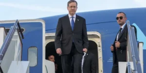 En Azerbaïdjan, Herzog appelle à une paix plus large malgré la terreur