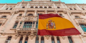 Diplomate israélien fait don de sang pour les victimes d&rsquo;un accident mortel de train en Espagne